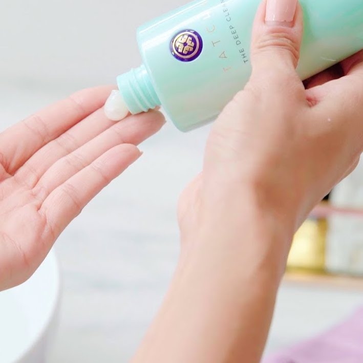 The Deep Cleanse Exfoliating Cleanser